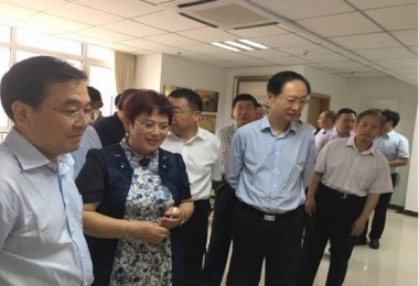 人社部信長星副部長、人社廳韓金峰廳長一行蒞臨德衡視察指導